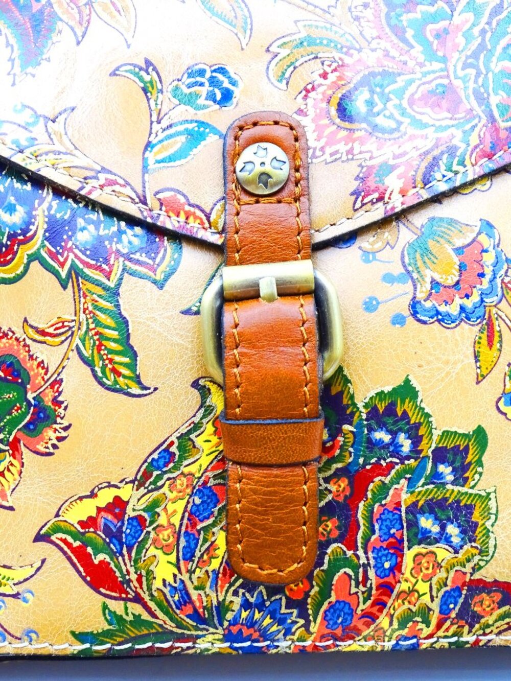 PATRICIA NASH Avellino French Tapestry Color Genuine Leather Crossbody Organizer - Picture 6 of 9
